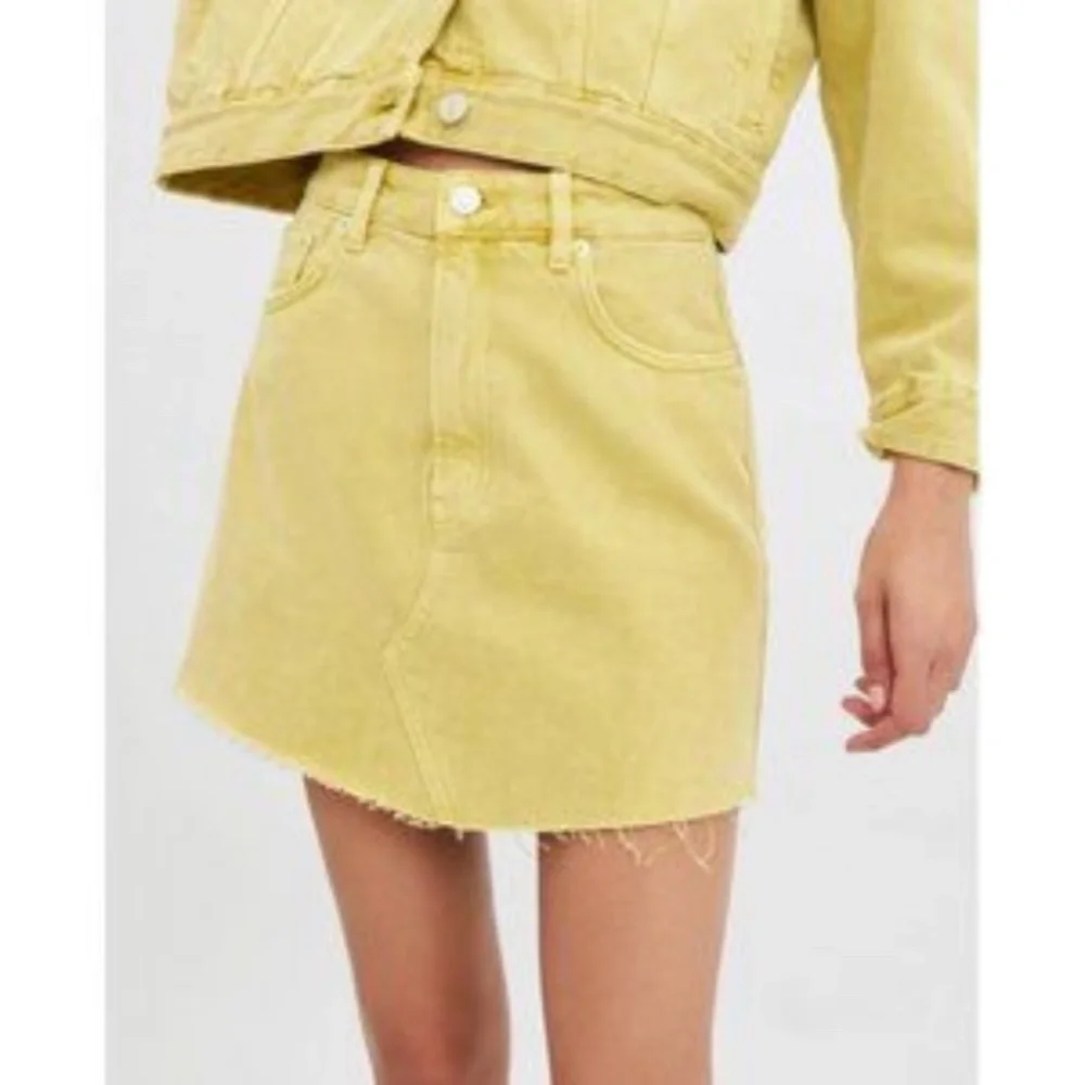 Zara Yellow/Mustard Jeans Skirt Size S